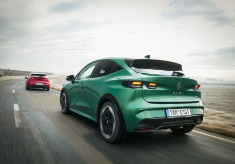 Ile kosztuje i co ma na wyposażeniu najdroższe nowe Renault Clio VI 1.8 Full Hybrid w Polsce? Nowy cennik 2026