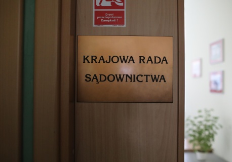 Patrycja Pobideł, Mariusz Ulman: Przywracanie praworządności? Raczej bal na Titanicu