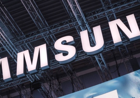 Aktualizacja dla Samsunga trafia do użytkowników. Co w niej?