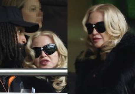 Madonna wybrała się z młodszym o 38 lat ukochanym na mecz. Słodziaki? (ZDJĘCIA)