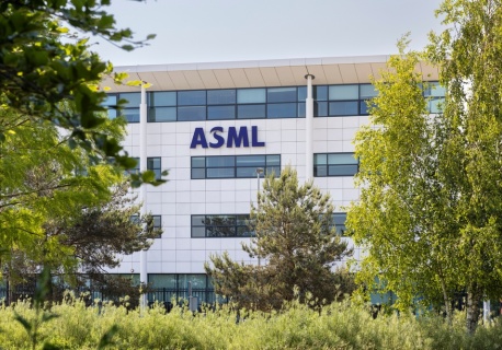 Krowy zatrzymały produkcję procesorów. Gigant musiał przenieść farmy