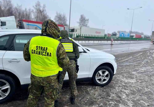 Na granicy z Niemcami skontrolowano już 645 tys. osób. Cofniętych zostało 380 obcokrajowców