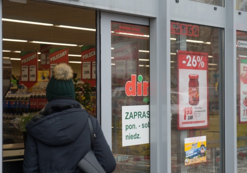 Dino Polska w ogniu krytyki. Kluczowe spotkanie z zarządem