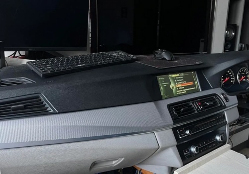 17-latek z Polski buduje własne deski rozdzielcze, by gry samochodowe były bardziej realistyczne