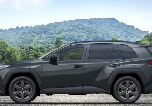 Ten SUV Suzuki zaskoczy niejednego kierowcę. Nowy Across to prawdziwa cyfrowa rewolucja