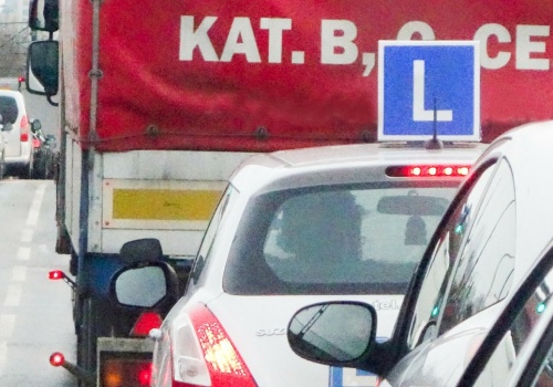 Posłowie chcą zmian w polskich egzaminach na prawo jazdy dla Ukraińców