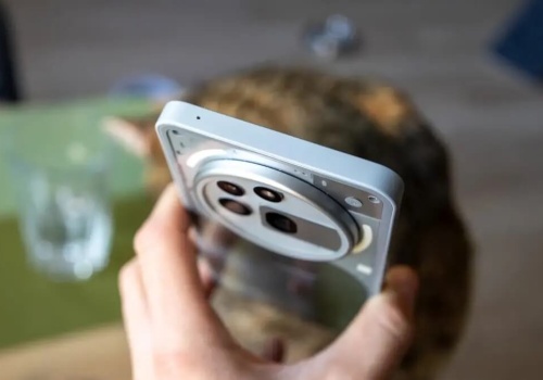 Nothing Phone (4a) coraz bliżej. Szykuje się kolorowy smartfon