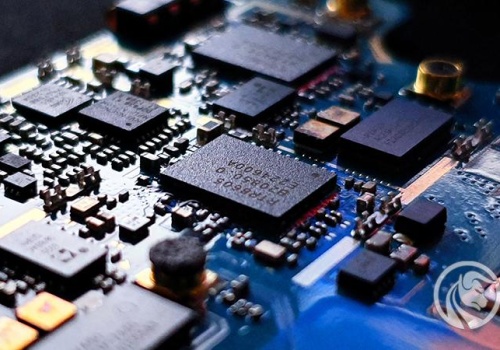 Niedobór układów pamięci: dlaczego popyt na rozwiązania oparte na AI przenika wszystkie obszary