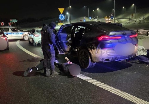 Bójka pseudokibiców w Kościerzynie. 10 osób rannych