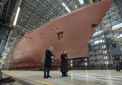 Premier Donald Tusk odwiedził PGZ Stocznię Wojenną