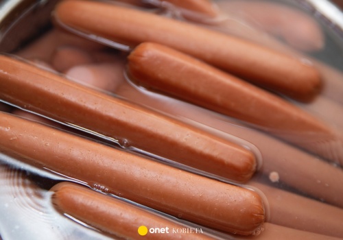 Tak odświeża się parówki. Słowa eksperta zaskakują