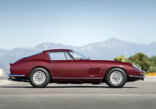 Ferrari 275 GTB/4 trafi na aukcję RM Sotheby’s. Może zostać sprzedane za 3,6 mln usd