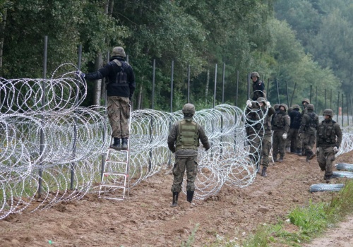 Żołnierz strzegący granicy stanął przed sądem. Porucznikowi grożą trzy lata więzienia