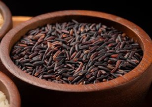 Pomaga obniżyć cholesterol i regulować poziom cukru. Warto po niego sięgnąć zamiast białego ryżu