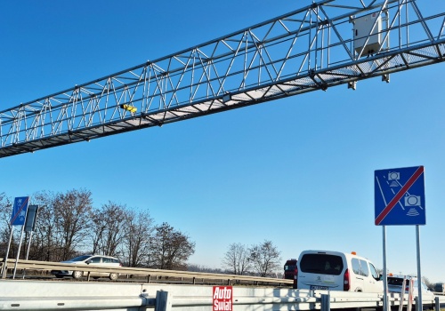 Nowy odcinkowy pomiar prędkości będzie stał na A4. Już zamontowali kamery