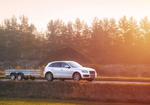 Wszystko co musisz wiedzieć o przyczepkach samochodowych dwuosiowych