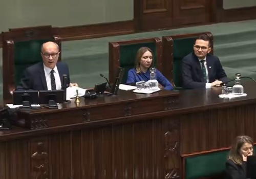 Czarzasty nie mógł powiedzieć nawet słowa. Głośne „precz z komuną” w Sejmie