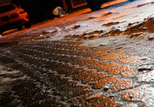 Deszcz będzie zamarzał. IMGW wydał ostrzeżenia dla ponad połowy Polski