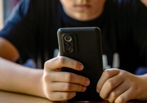 Nauczyciele nagrywani i upokarzani na lekcjach. Wszystko dla lajków i zasięgów