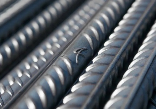 Niemiecka stal zalewa Polskę! Rodzimy przemysł na kolanach przez ceny energii i bierność Brukseli?