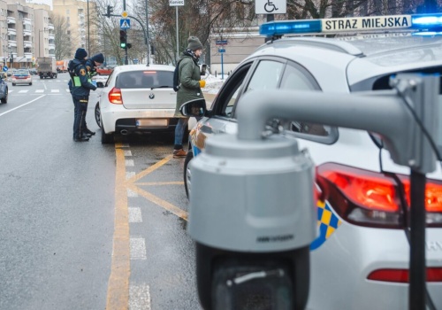 Nowy etap SCT w Warszawie. Straż informuje, ale są też pierwsze mandaty