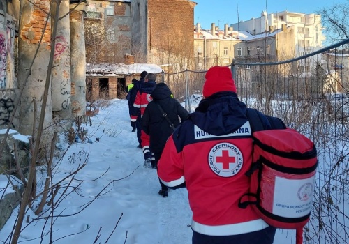 Lublin: wspólne patrole PCK, Straży Miejskiej i Policji. Nowy projekt wsparcia dla osób w kryzysie bezdomności