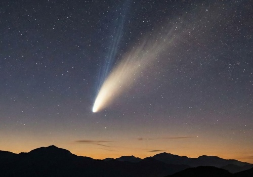 Nadciąga kometa jaśniejsza od Księżyca. Mamy szansę na pokaz stulecia