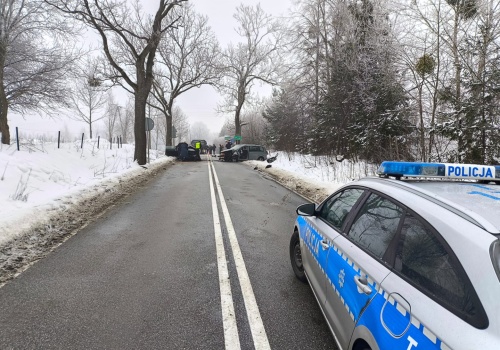 Czołówka na wyjeździe z Olsztyna. Droga będzie zablokowana przez kilka godzin