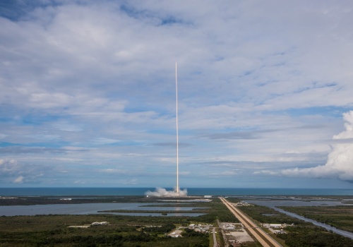 Koniec snu o Marsie? Elon Musk robi woltę stulecia: „Teraz budujemy miasto na Księżycu”