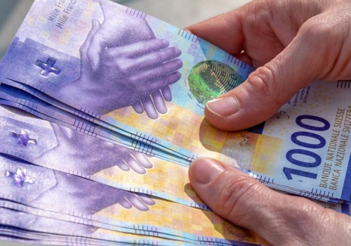 Frank szwajcarski najdroższy od kwietnia. Doszło do wyłamania z kanału