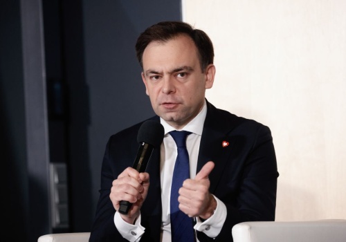 Domański przeprasza za problemy z KSeF. Mówi o ataku hakerskim z 17 krajów