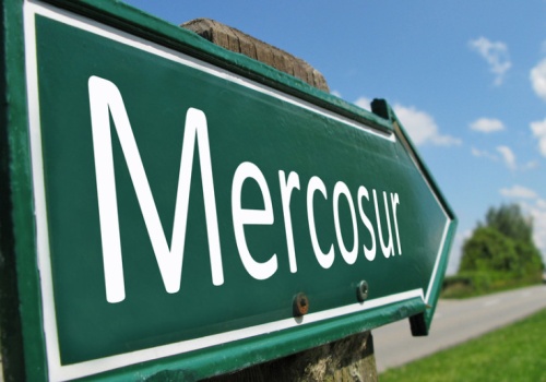 Klauzule do umowy UE-Mercosur. Wojciechowski wskazuje zasadniczą wadę