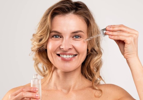 To serum prasuje zmarszczki jak żelazko! Wygładza kurze łapki i daje efekt liftingu