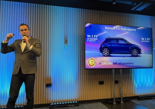 Grupa Renault: Chcemy +50 proc. na elektrykach r/r. Odświeżony Megane E-Tech, Twingo E-Tech (październik), Twingo-Dacia