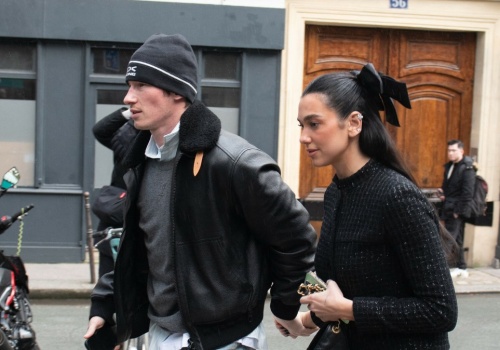 Dua Lipa i jej narzeczony w ogniu fleszy. Ostra reakcja gwiazd