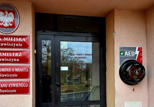 Ogólnodostępne defibrylatory AED w Stawiszynie i Zbiersku