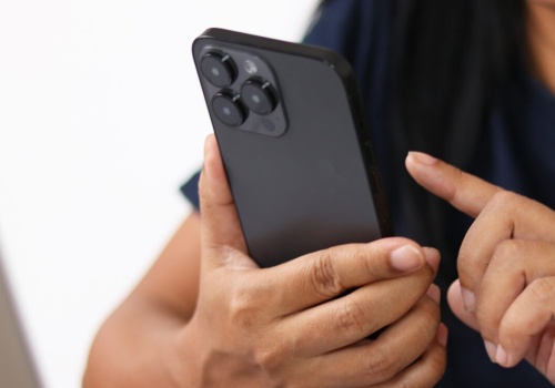 Nie będziesz już musiał dzwonić na infolinię. eSIM w Polsce wchodzi na wyższy poziom