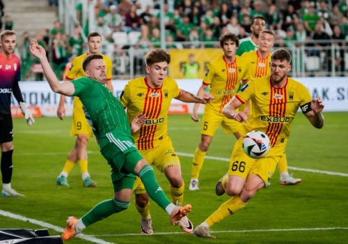 Trener Korony przed meczem z Radomiakiem: - Ta decyzja to absurd!