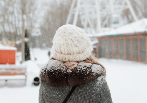 Już nie czapki beanie. Teraz nosi się 
