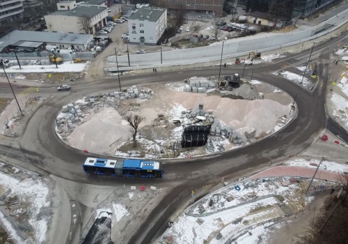 Te linie autobusowe wracają na Rondo Barei