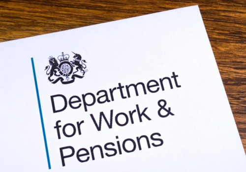 Kontrola kont przez DWP – miażdżący raport o nadużyciach zatrzyma kontrowersyjny proceder