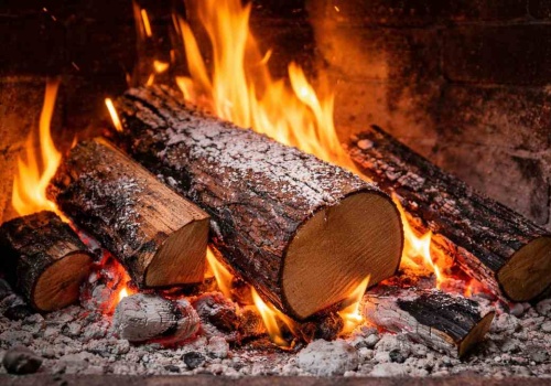 To drewno wyczyści komin z sadzy. Użyj, a będziesz zachwycony efektem