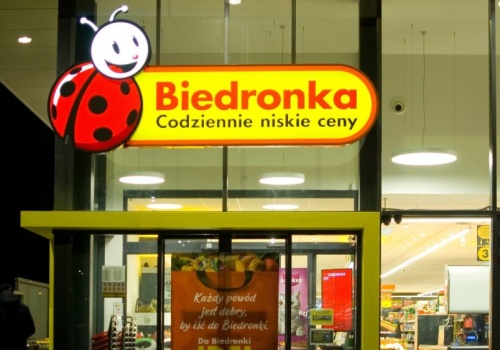 Biedronka ma specjalną promocję. Hit dla kierowców za 279 zł