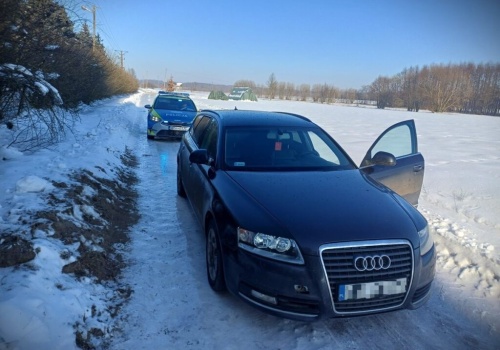 Zatrzymany po pościgu na polnej drodze. Kierowca Audi miał 1,5 promila