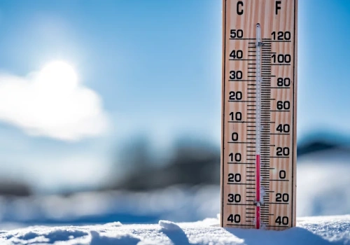 „Wystrzał” temperatury, a potem fala chłodu. Nowa prognoza dla Polski