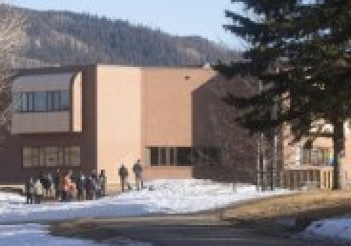 Zabiła matkę i brata, potem poszła do szkoły. Nowe fakty ws. strzelaniny w Kanadzie