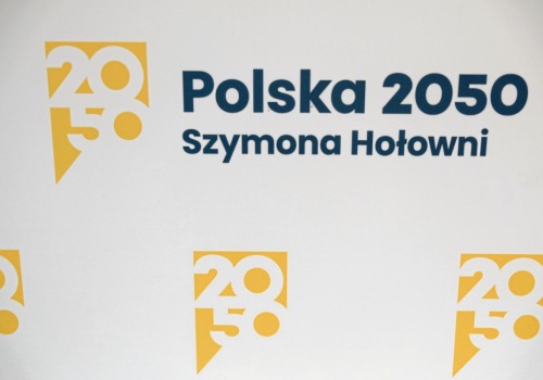 Posłowie Polski 2050 zmienią barwy? 