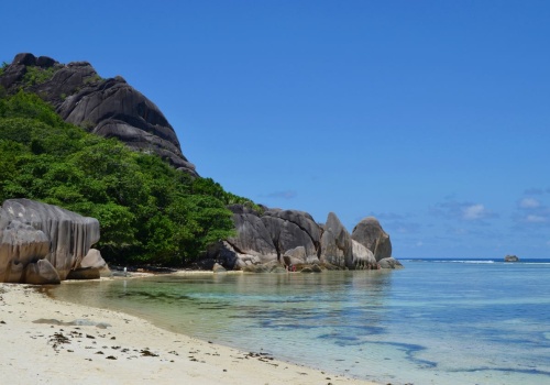 Rajska plaża jak z pocztówki przyciąga tłumy. Wielu uważa ją za najpiękniejszą na świecie