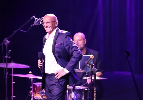 Ząbkowice Śl. Miłość w muzyce, poezji i emocjach – koncert Roberta Rozmusa