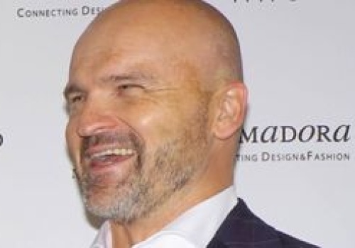 Rafał Brzoska pokazał swoje stare zdjęcia. 27 lat temu wyglądał ZUPEŁNIE INACZEJ. Poznalibyście go? (FOTO)